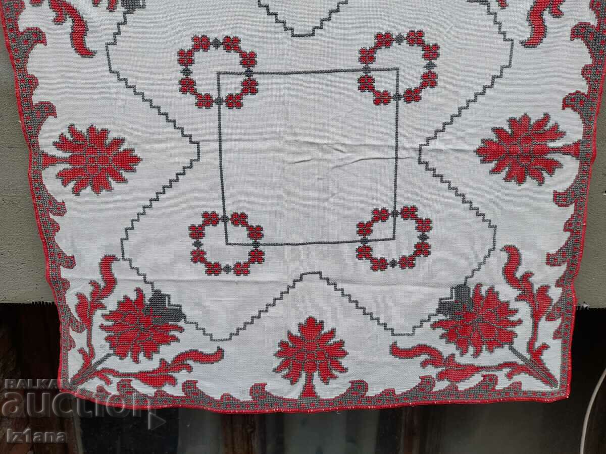 Auction  Old embroidered tablecloth, square