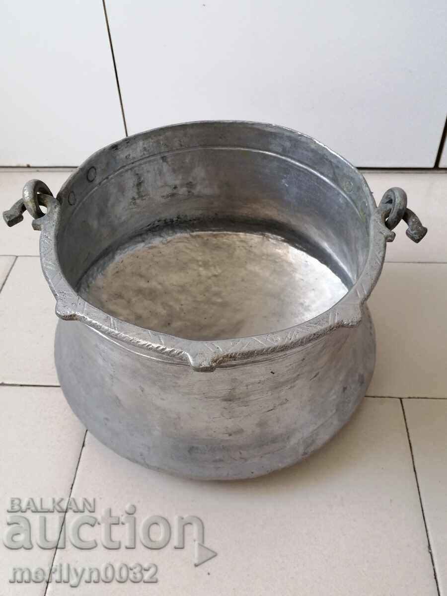 Auction Tinned coin, cauldron, copper, copper vessel Auction Tinned coin, cauldron, copper, copper vessel