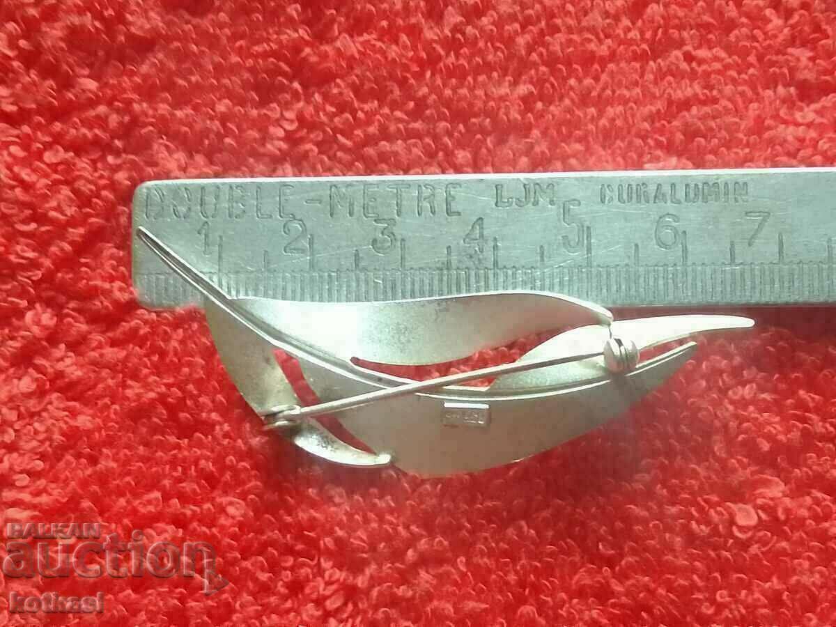 Old Silver 835 Feather Brooch with price 65.00 BGN | € 33.23 Old Silver 835 Feather Brooch with price 65.00 BGN | € 33.23
