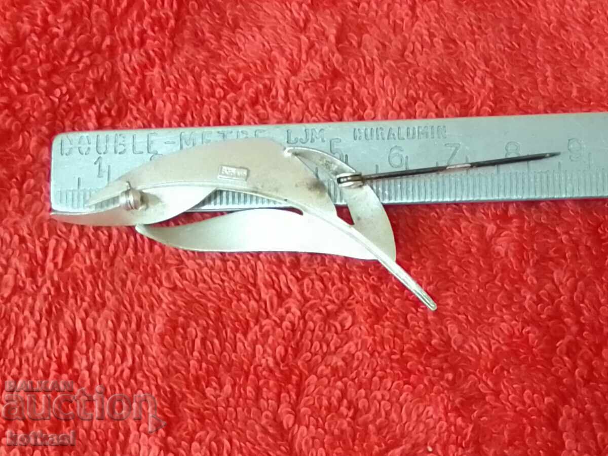 Παλιά καρφίτσα με πούπουλα ασήμι 835 με τιμή 125.00 BGN | € 63.91 Παλιά καρφίτσα με πούπουλα ασήμι 835 με τιμή 125.00 BGN | € 63.91