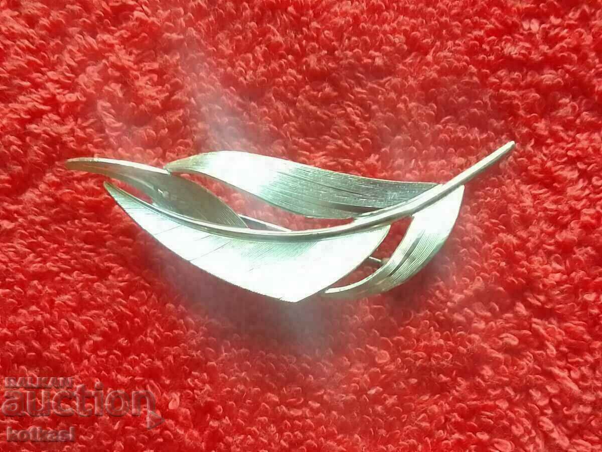 Delivery of Old Silver 835 Feather Brooch Delivery of Old Silver 835 Feather Brooch