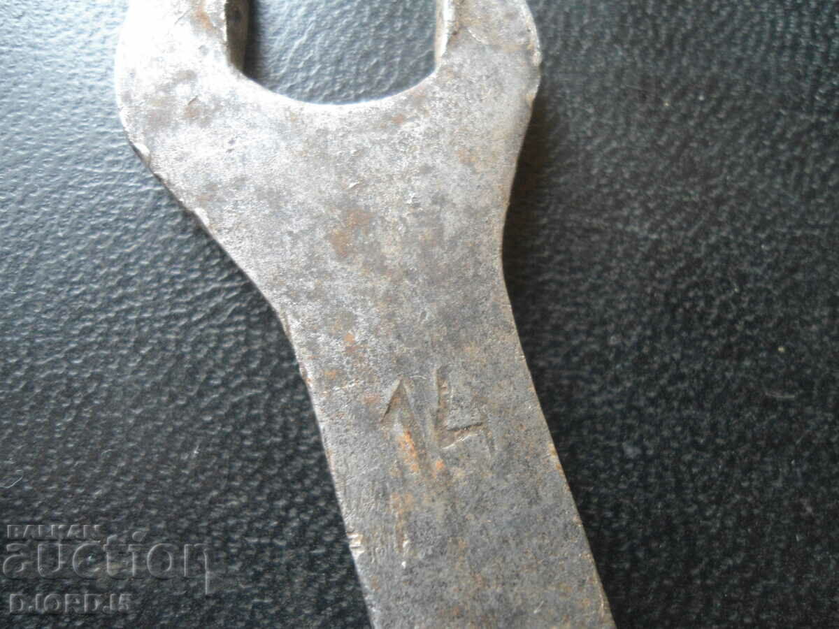 Old key 14-17 with price 2.00 BGN | € 1.02 Old key 14-17 with price 2.00 BGN | € 1.02