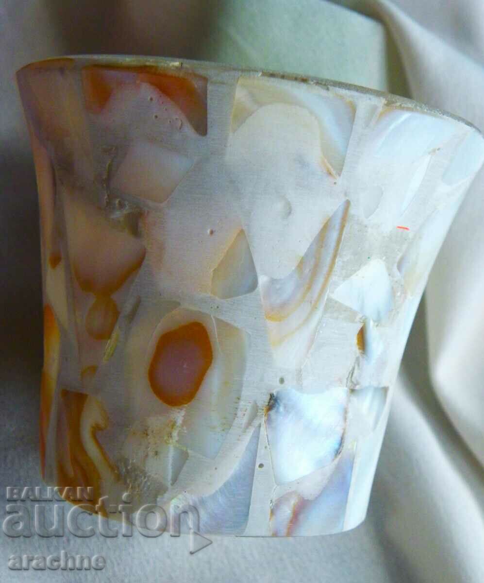 Аукцион Чаша, облечена в седеф Аукцион Чаша, облечена в седеф