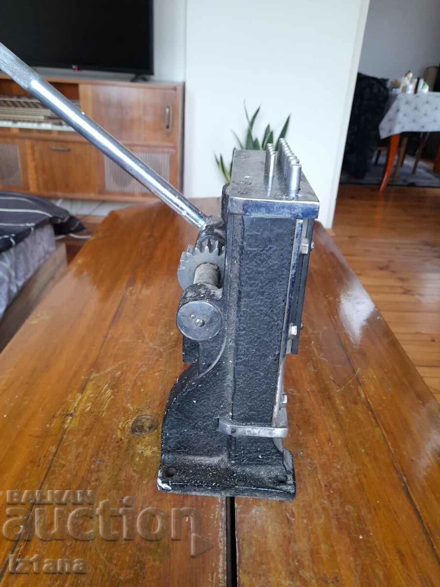 Old dental press for dental crowns - 5