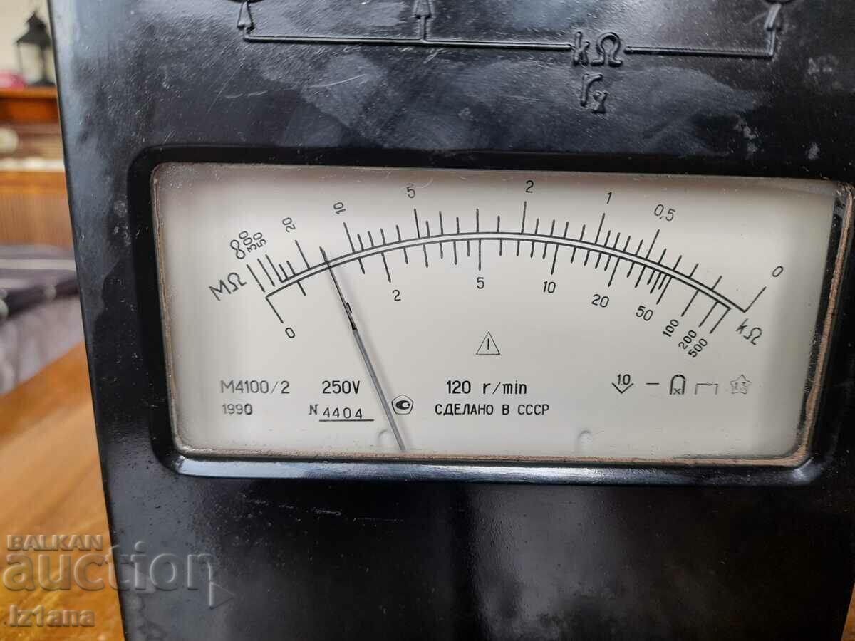 Old megohmmeter M4100/2 with price 130.00 BGN | € 66.47 Old megohmmeter M4100/2 with price 130.00 BGN | € 66.47