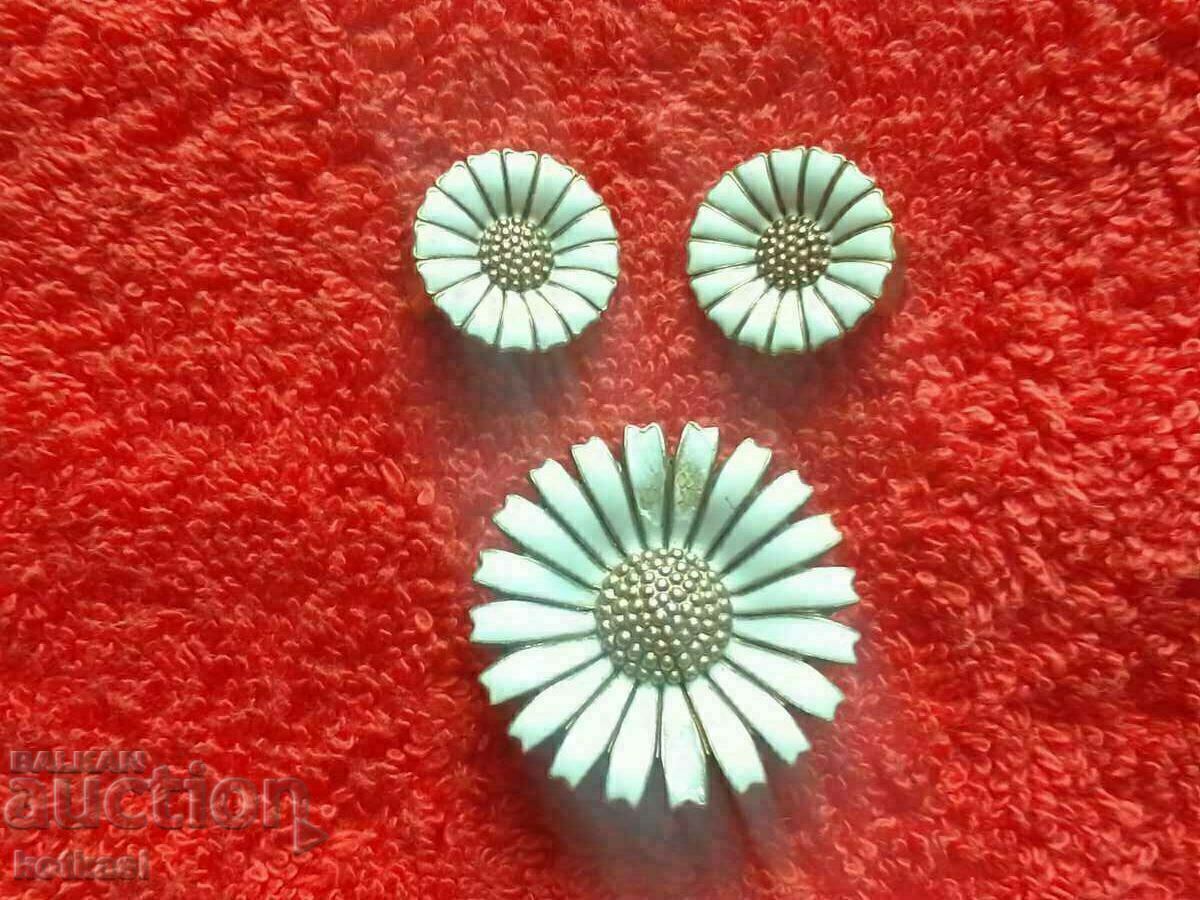 Sterling Silver DENIMARK 925 S Earrings Gold Plated Flower 3 Pieces - 7 Sterling Silver DENIMARK 925 S Earrings Gold Plated Flower 3 Pieces - 7
