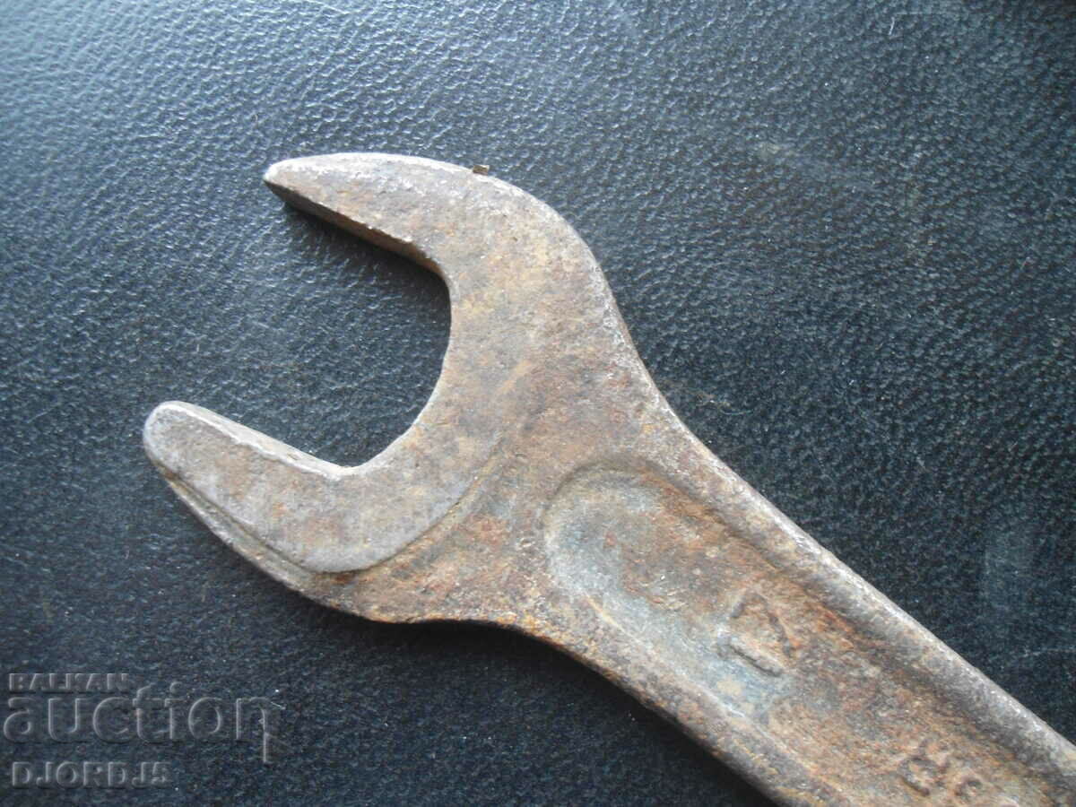 Delivery of Old key 13-17, MADE IN USSR Delivery of Old key 13-17, MADE IN USSR