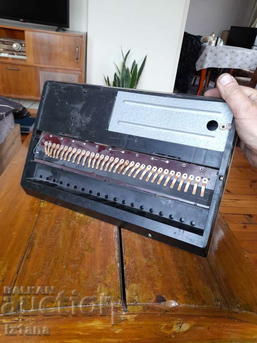 Παλιό παιδικό συνθεσάιζερ Pille - 5 Παλιό παιδικό συνθεσάιζερ Pille - 5