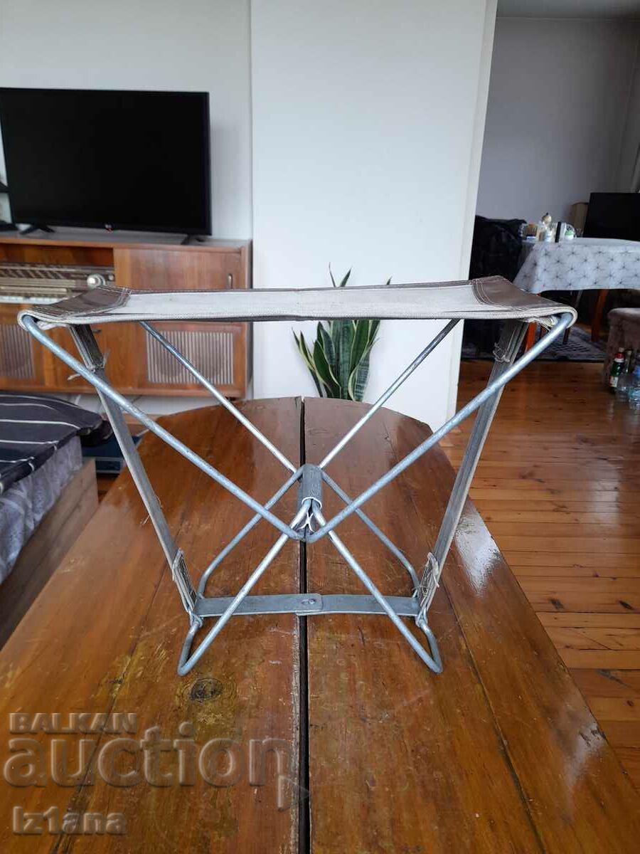 Scaunul bătrânului pescar cu preț 30.00 BGN | € 15.34