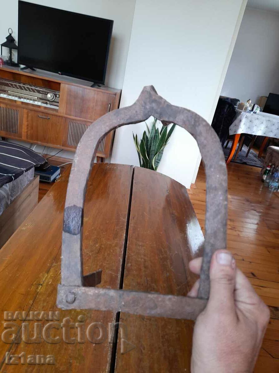 Auction  Ancient hearth, sajjak, pyrostia