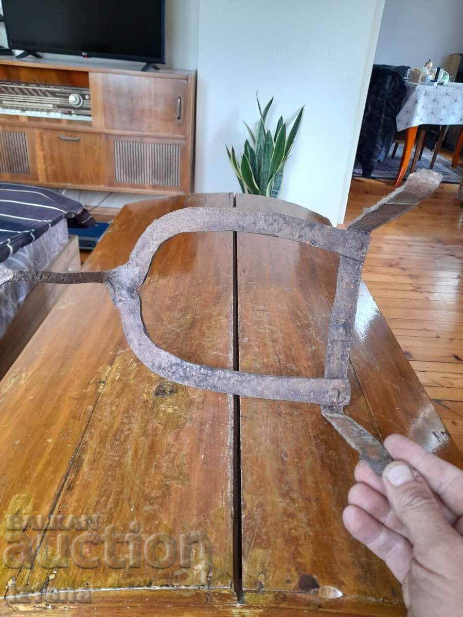 Delivery of Ancient hearth, sajjak, pyrostia