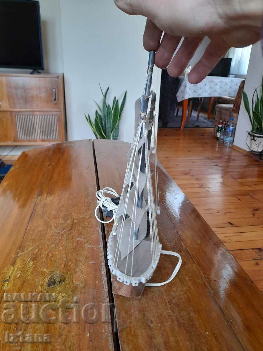 Παλιό αναμνηστικό φωτιστικό πλοίου - 7 Παλιό αναμνηστικό φωτιστικό πλοίου - 7