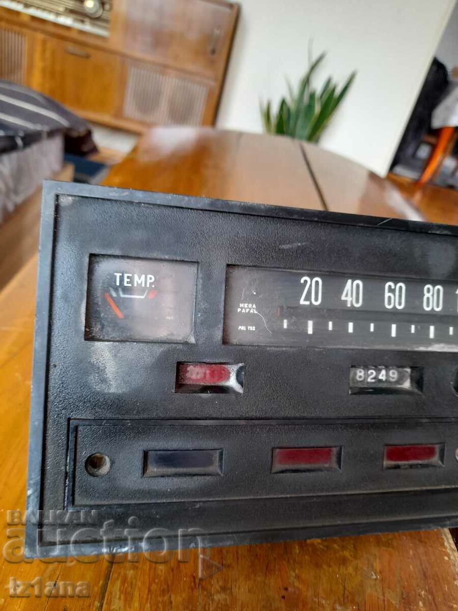 Old dashboard Polish Fiat, Fiat with price 85.00 BGN | € 43.46 Old dashboard Polish Fiat, Fiat with price 85.00 BGN | € 43.46