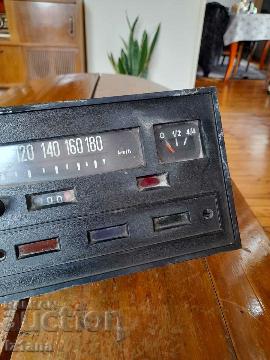 Delivery of Old dashboard Polish Fiat, Fiat Delivery of Old dashboard Polish Fiat, Fiat