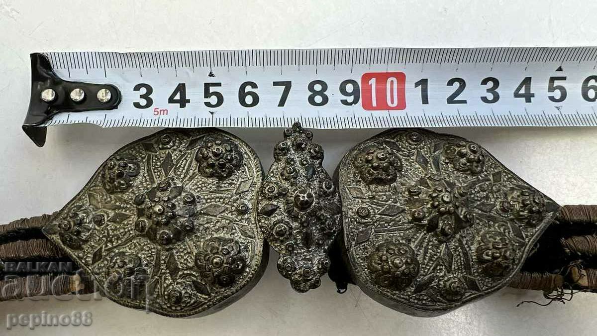 Аукцион Възрожденски сребърни пафти със сърмен колан 1850-1900 Аукцион Възрожденски сребърни пафти със сърмен колан 1850-1900