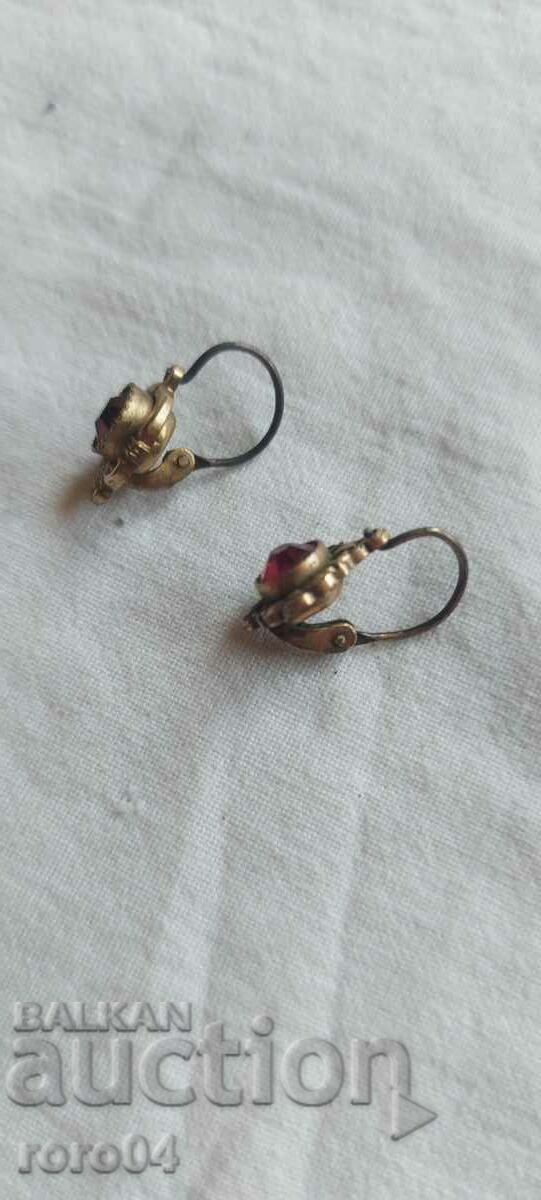 Delivery of OLD EARRINGS - Double Delivery of OLD EARRINGS - Double
