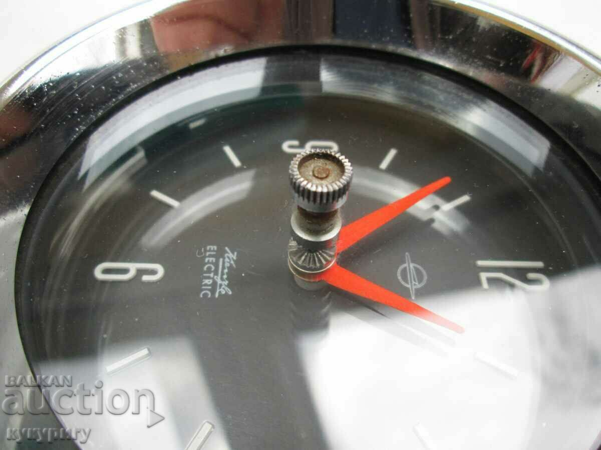 Παλιό ρολόι Kienzle για vintage αυτοκίνητο Opel Opel με τιμή 145.00 BGN | € 74.14 Παλιό ρολόι Kienzle για vintage αυτοκίνητο Opel Opel με τιμή 145.00 BGN | € 74.14