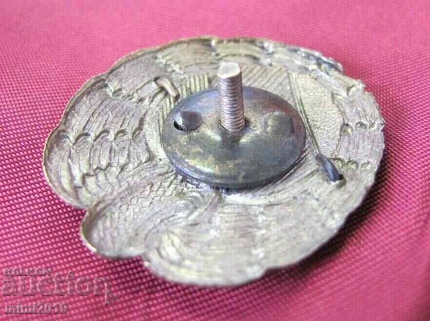 Delivery of 1940s Badge Tsarski Automobile Club Bulgaria Delivery of 1940s Badge Tsarski Automobile Club Bulgaria