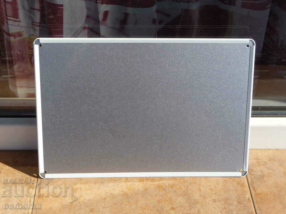 Delivery of Metal car plate Castrol motor oil Castrol motor oil Delivery of Metal car plate Castrol motor oil Castrol motor oil