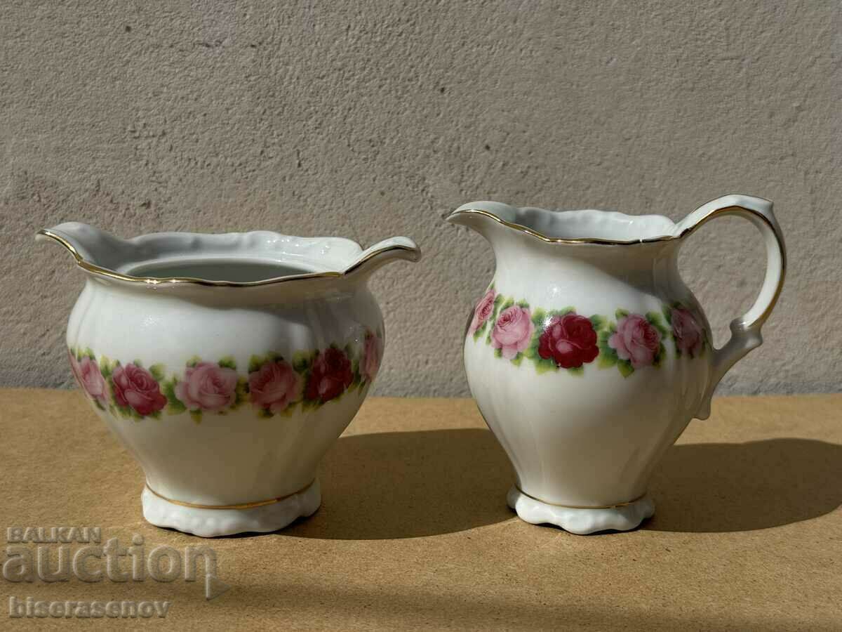 LOT Beautiful sugar bowl and jug (with markings)