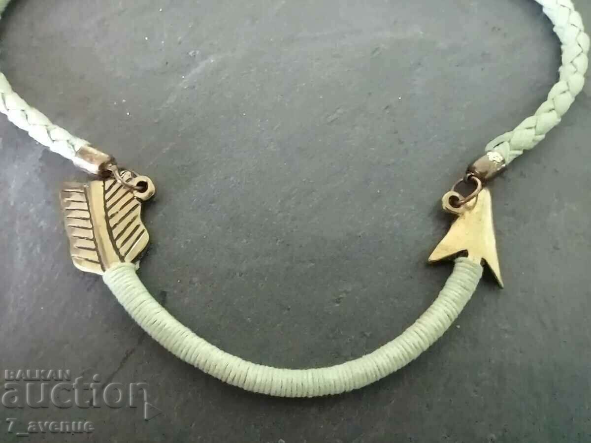 Δημοπρασία ΚΟΛΙΕ κοσμήματα κολιέ, έθνικ με μοτίβα, και για φορεσιά 21.03.2024 Δημοπρασία ΚΟΛΙΕ κοσμήματα κολιέ, έθνικ με μοτίβα, και για φορεσιά 21.03.2024