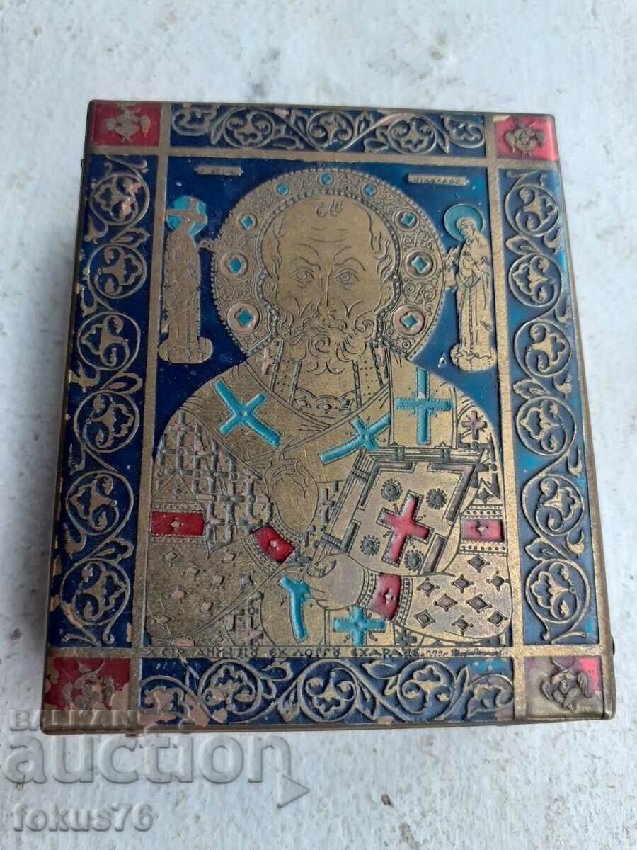 Παλιά μικρή χάλκινη εικόνα με σμάλτο - Άγιος Νικόλαος με τιμή 119.00 BGN | € 60.84 Παλιά μικρή χάλκινη εικόνα με σμάλτο - Άγιος Νικόλαος με τιμή 119.00 BGN | € 60.84