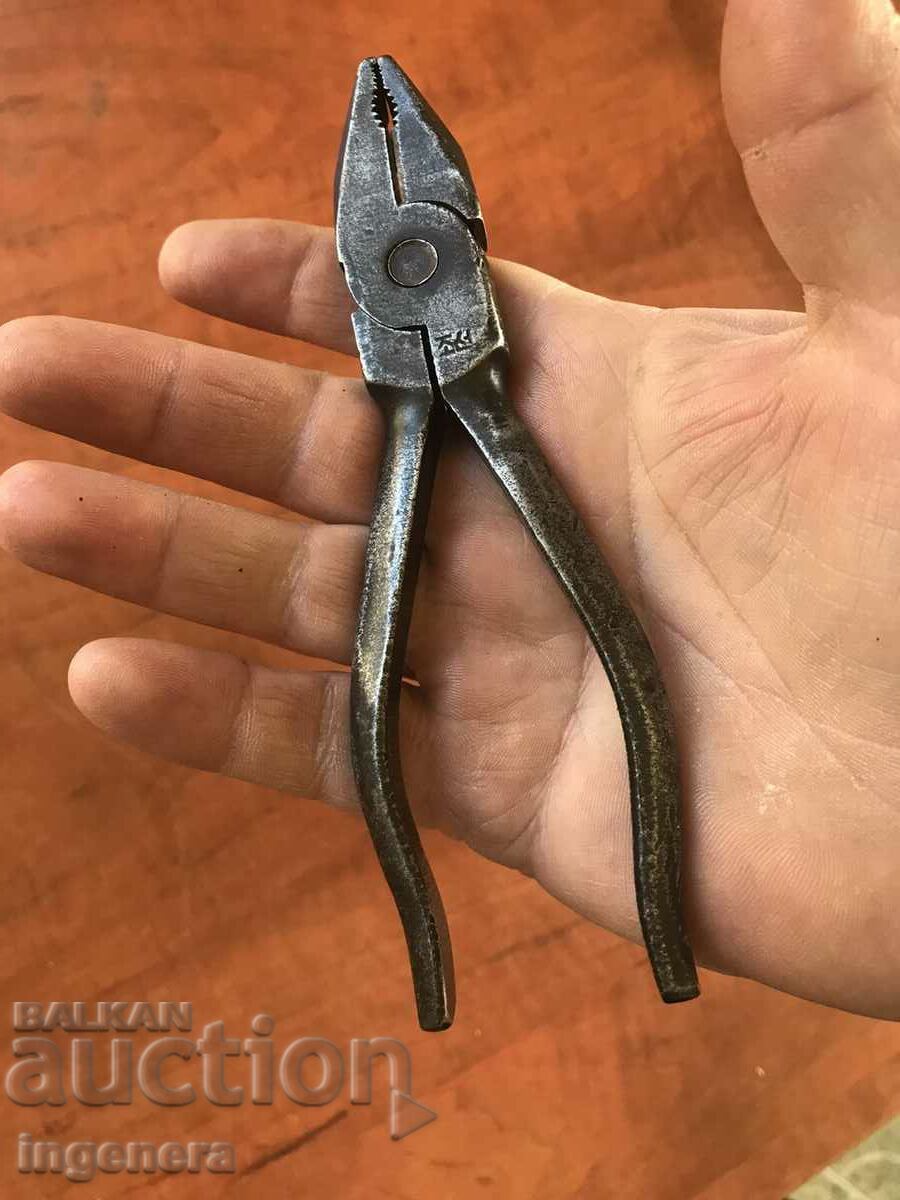 PLIERS UNIVERSAL TOOL FOR HANDYMEN FROM THE OLD M-L with price 7.00 BGN | € 3.58 PLIERS UNIVERSAL TOOL FOR HANDYMEN FROM THE OLD M-L with price 7.00 BGN | € 3.58