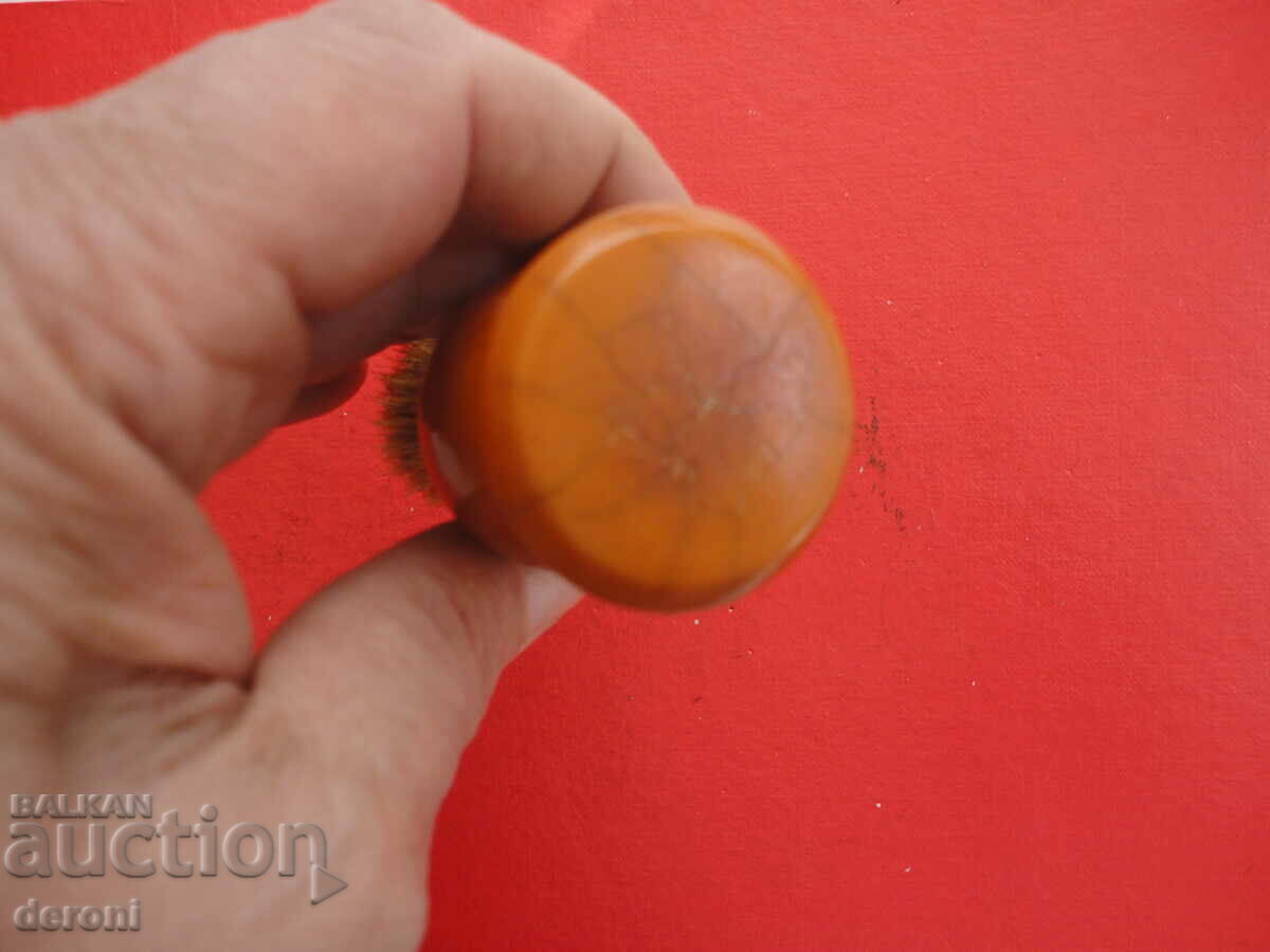 Delivery of German bakelite catalin shaving brush Delivery of German bakelite catalin shaving brush