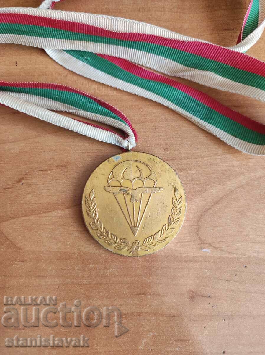 OSO parachuting medal - gold