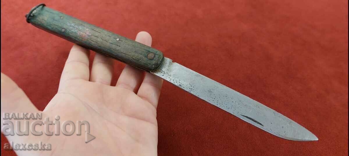 Bulgarian folding knife