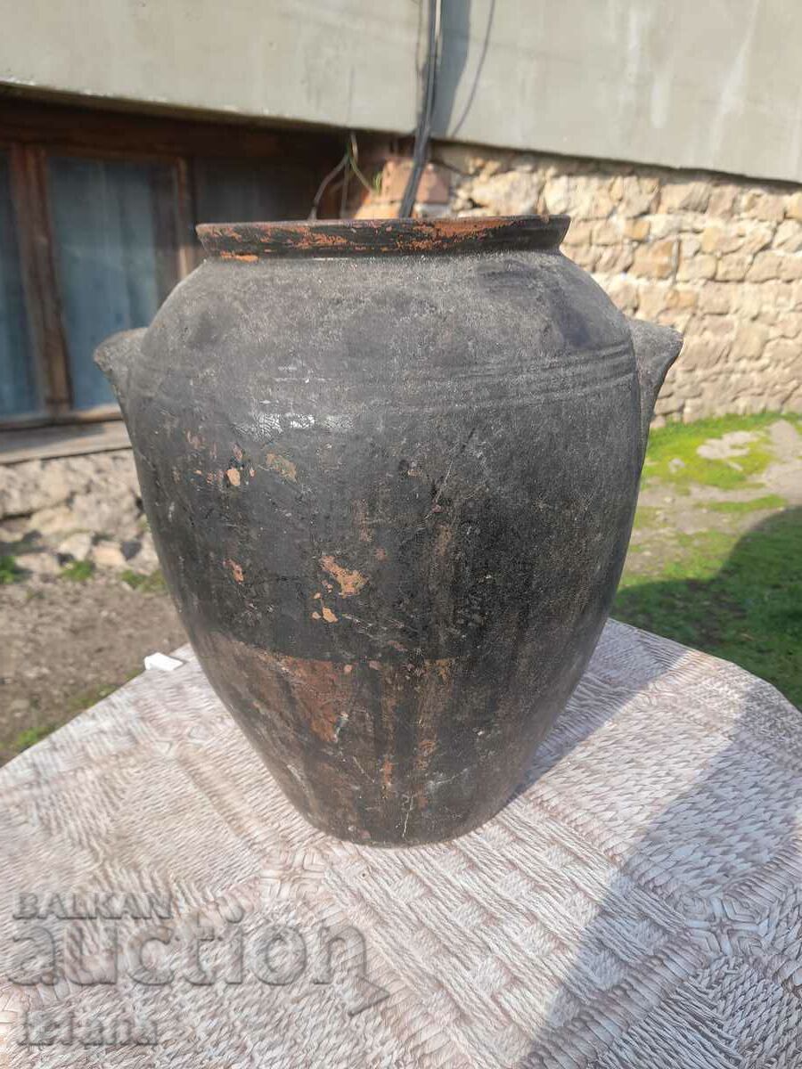 Δημοπρασία Ένα αρχαίο πιθάρι Δημοπρασία Ένα αρχαίο πιθάρι