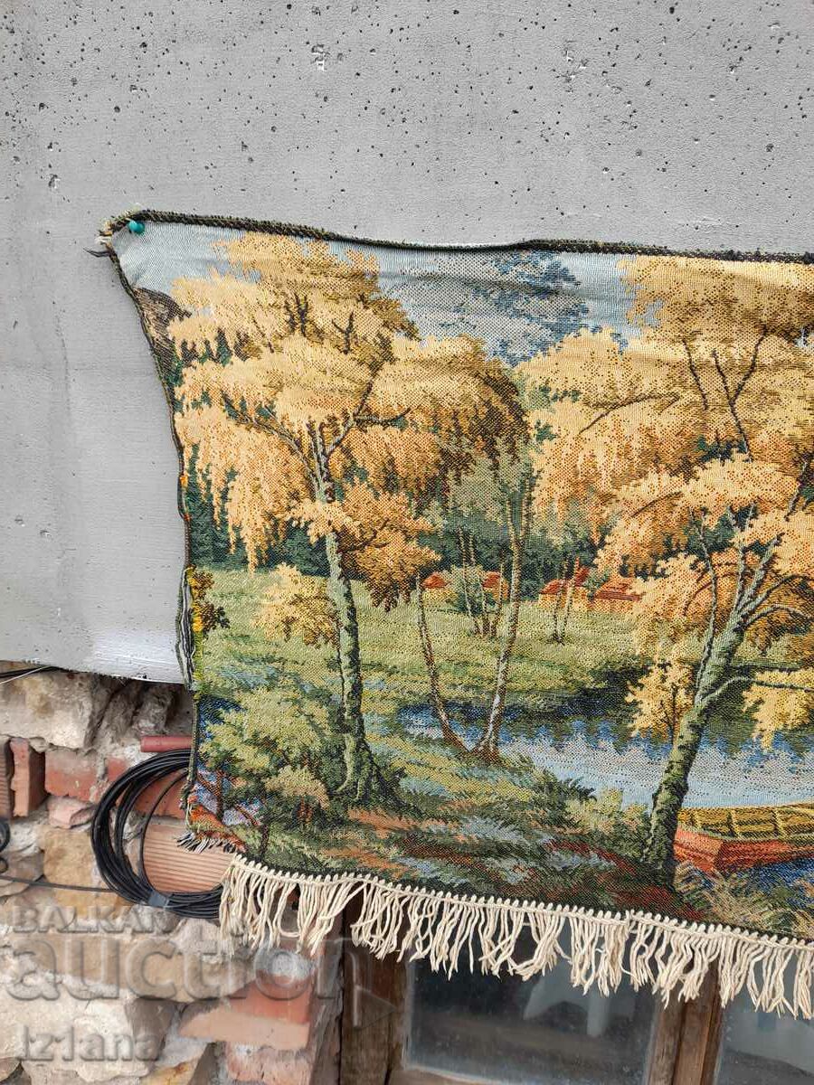 Auction  Antique carpet, wall covering