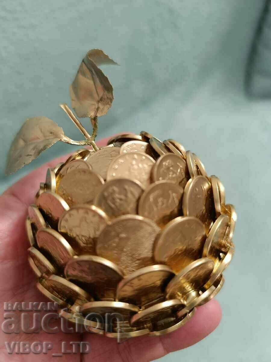 Сувенир"Златната ябълка на изобилието" От истински bg монети