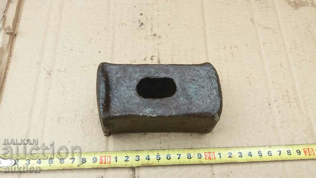 OLD MASSIVE HAMMER - 1 KG. with price 6.99 BGN | € 3.57 OLD MASSIVE HAMMER - 1 KG. with price 6.99 BGN | € 3.57
