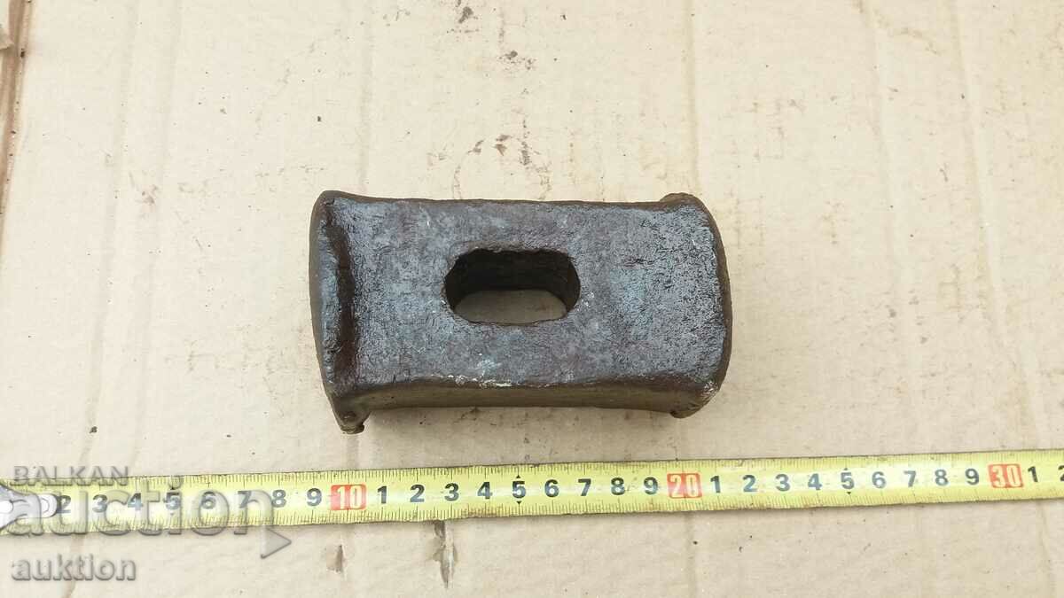 Auction OLD MASSIVE HAMMER - 1 KG. Auction OLD MASSIVE HAMMER - 1 KG.
