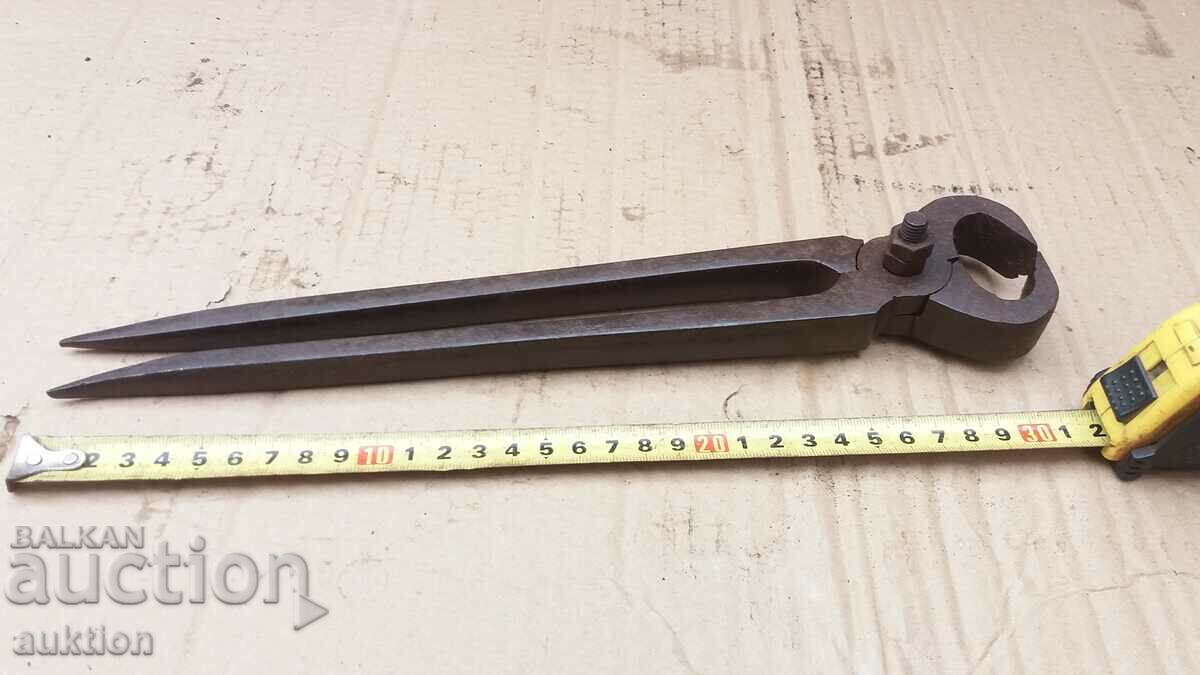 МАСИВЕН КЕРПЕДЕН с цена 6.99 лв. | € 3.57 МАСИВЕН КЕРПЕДЕН с цена 6.99 лв. | € 3.57