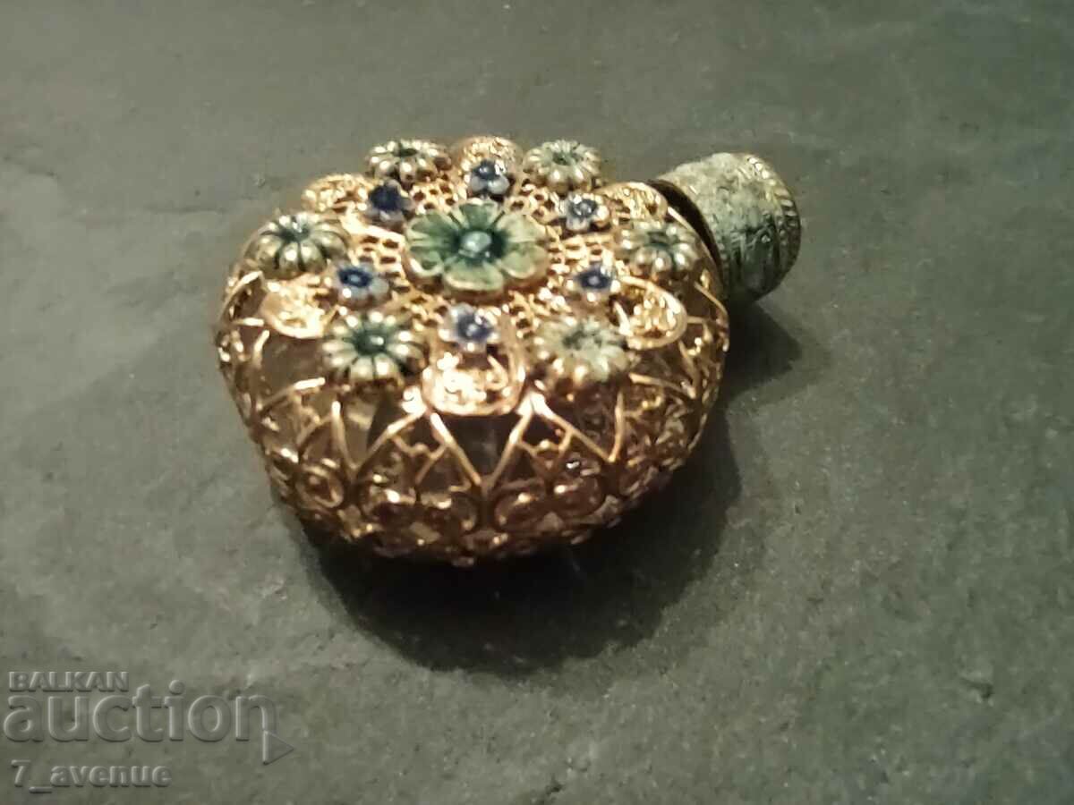 Flacon de parfum, email, feronerie, flori, 23/03/24 cu preț 69.00 BGN | € 35.28