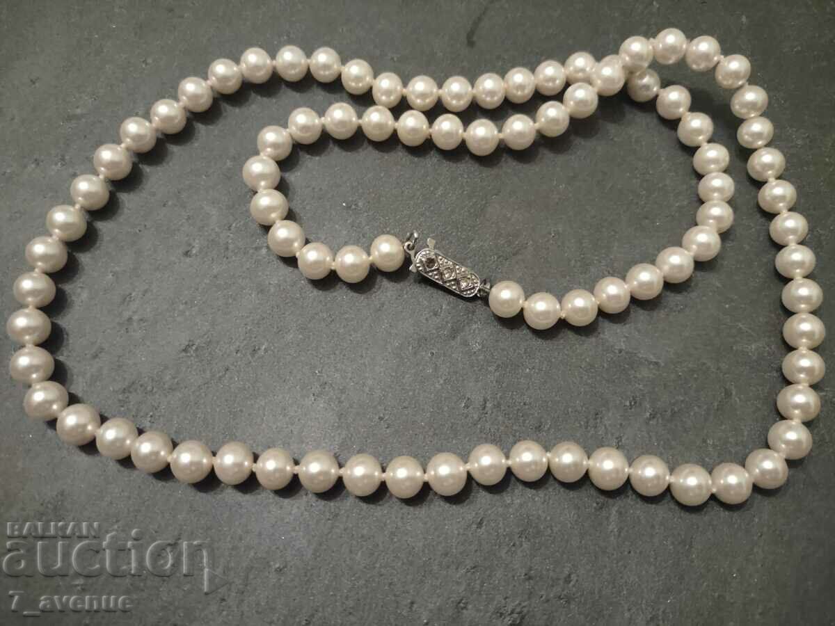 Old necklace, jewelry, with interesting clasp, 23.03.24 with price 39.00 BGN | € 19.94 Old necklace, jewelry, with interesting clasp, 23.03.24 with price 39.00 BGN | € 19.94