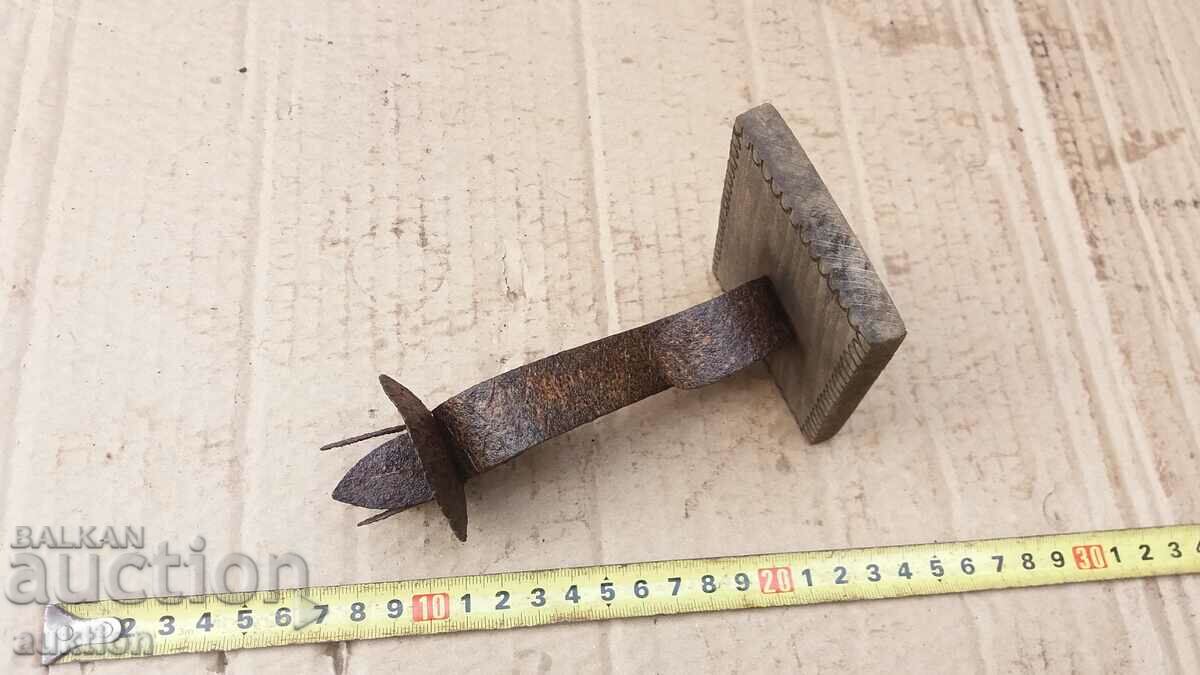 Delivery of OLD CANDLESTICK