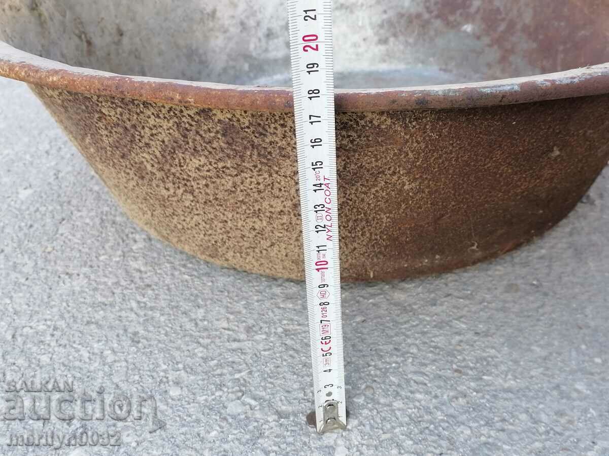 Delivery of Old tinned trough iron basin 140 years old vessel Delivery of Old tinned trough iron basin 140 years old vessel
