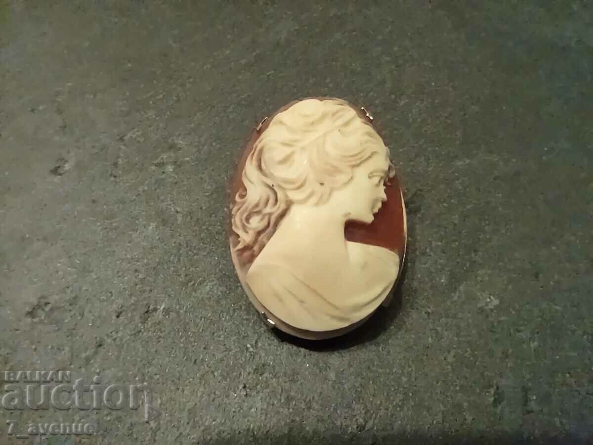 Delivery of Brooch, modern, 23.03.24 Delivery of Brooch, modern, 23.03.24