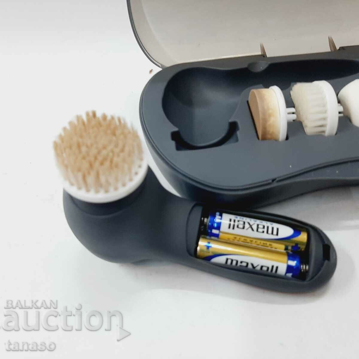 ELECTRIC FACE CLEANSING BRUSH 5 IN 1(7.4) with price 15.00 BGN | € 7.67 ELECTRIC FACE CLEANSING BRUSH 5 IN 1(7.4) with price 15.00 BGN | € 7.67