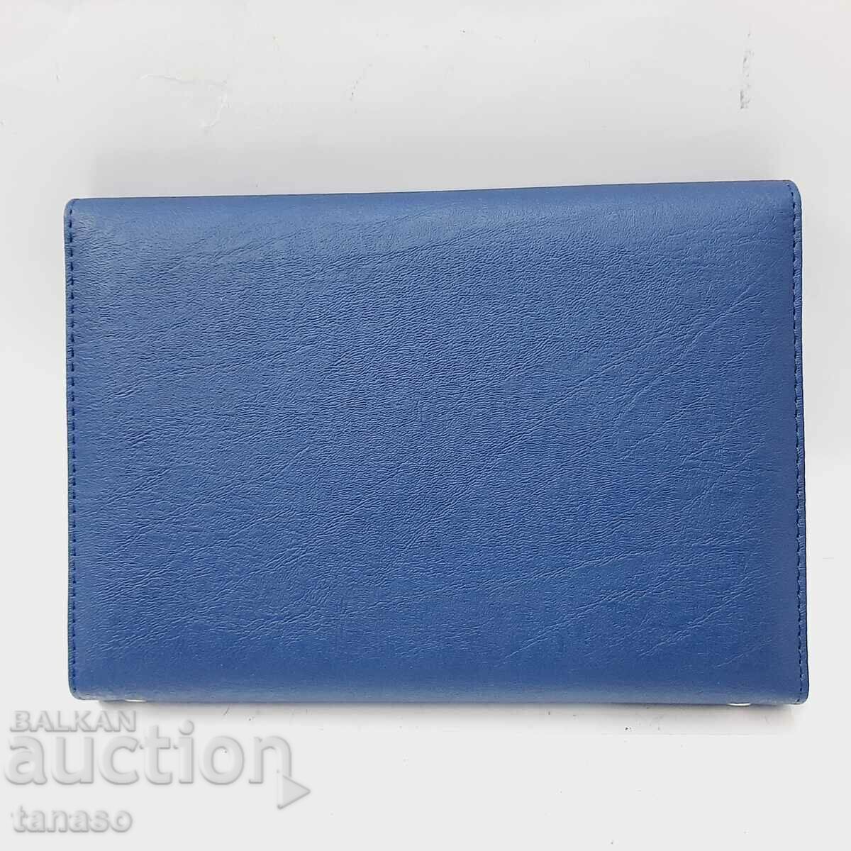 Dosar promoțional din piele cu baterie externă încorporată (7.4) cu preț € 12.50 | 24.45 BGN