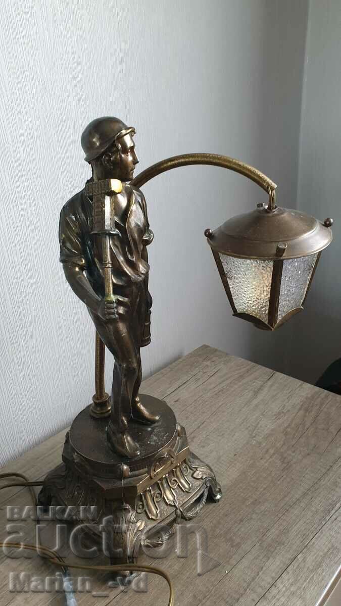 Delivery of Old table lamp Delivery of Old table lamp