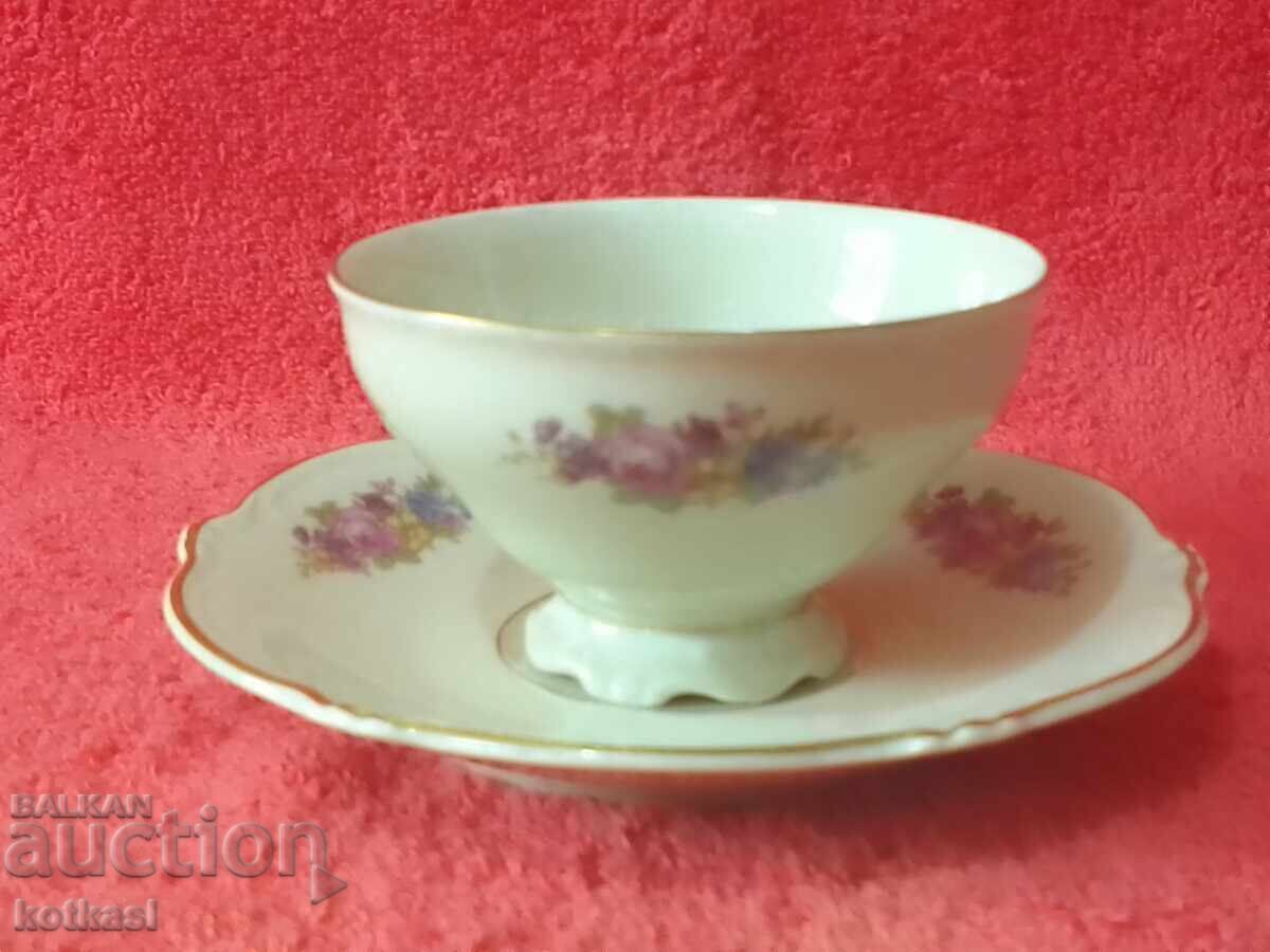 Delivery of Double old porcelain set cup plate Heinrich gilt Delivery of Double old porcelain set cup plate Heinrich gilt