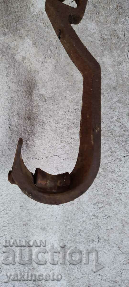 Licitație Chengel, cârlig