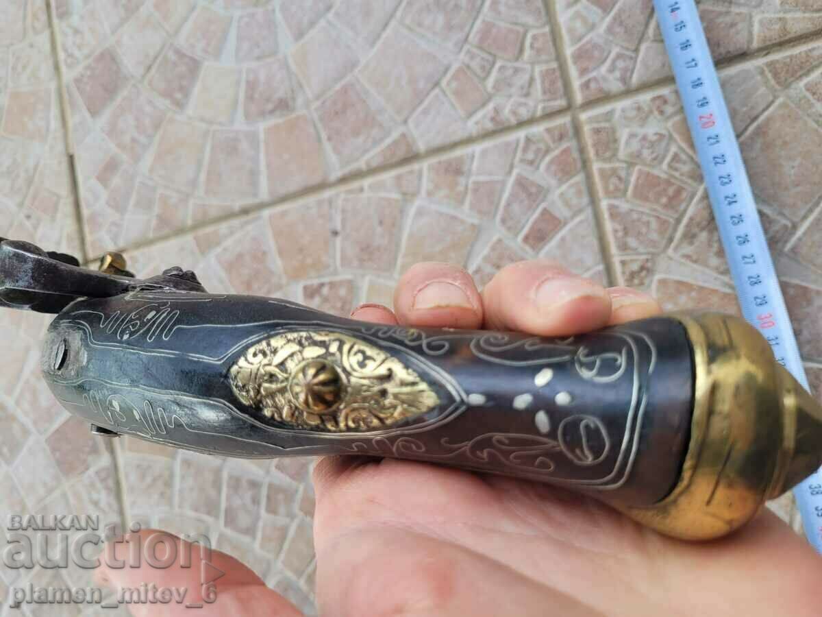 Livrarea pistol, pistolet, cu cremene