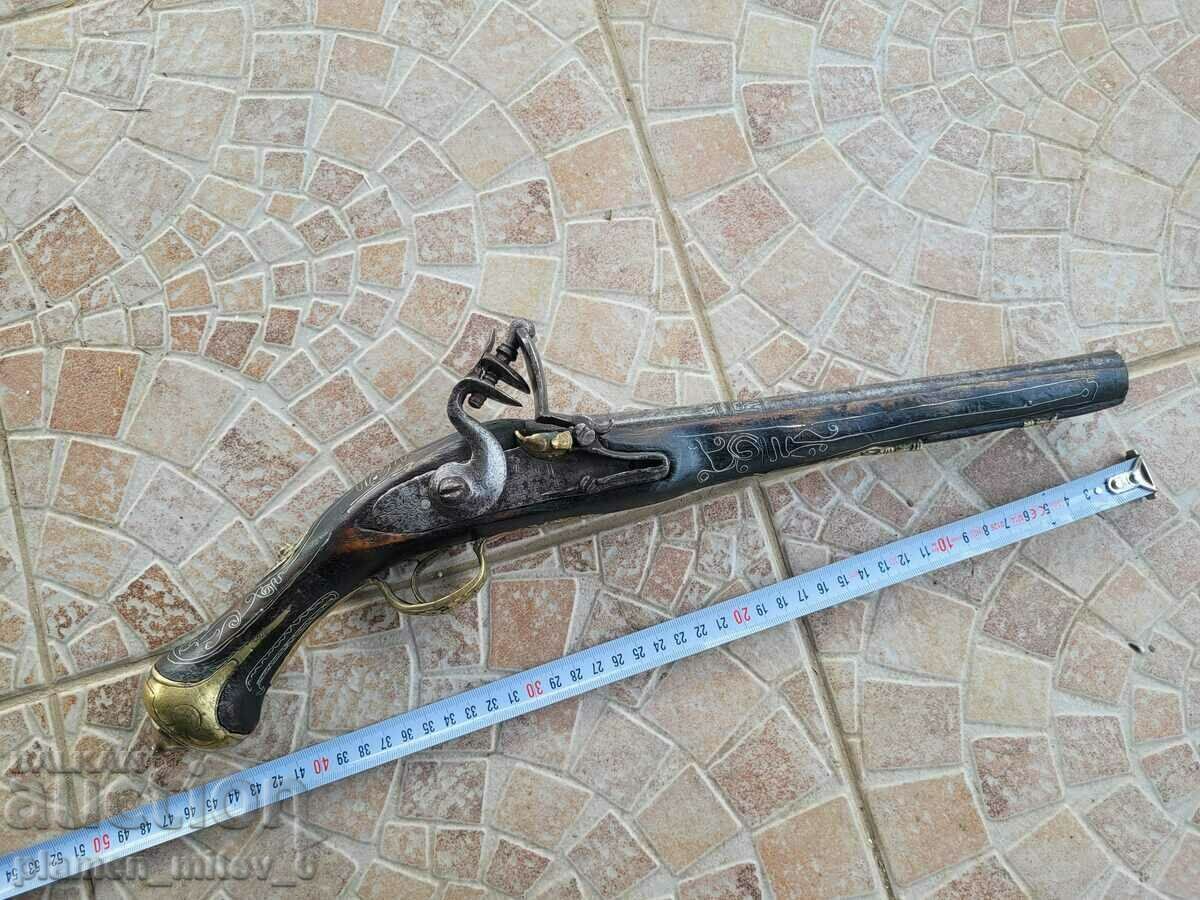 gun, pishtov, flint, euzalia gun, pishtov, flint, euzalia