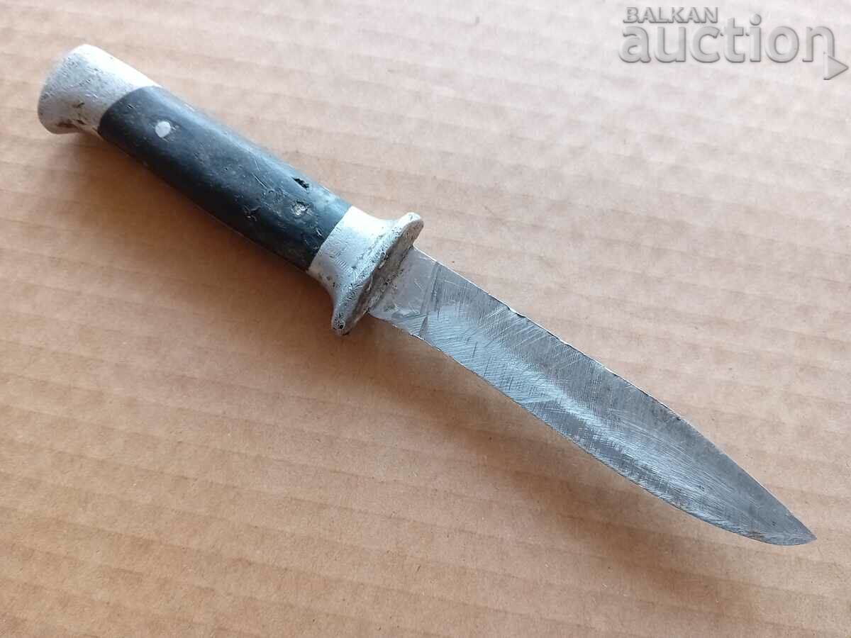 Delivery of retro fender type knife Delivery of retro fender type knife