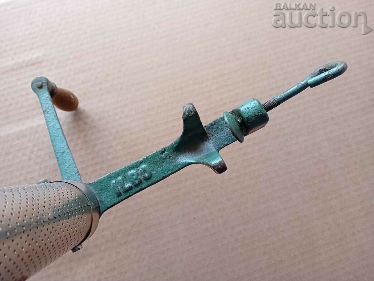 Old tomato grinder tomato grinder - 7